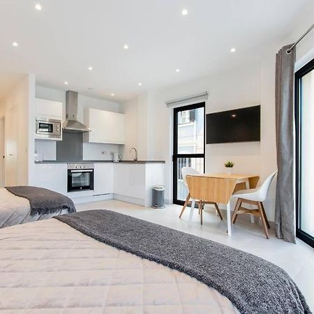The Residence City Centre - Modern Family Apartment With Rooftop Pool & Terrace - Children Stay For Free Gibraltar Exterior photo