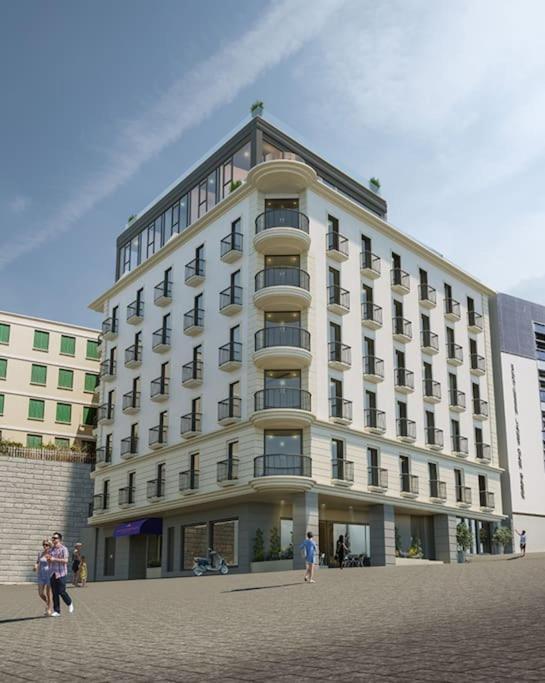 The Residence City Centre - Modern Family Apartment With Rooftop Pool & Terrace - Children Stay For Free Gibraltar Exterior photo