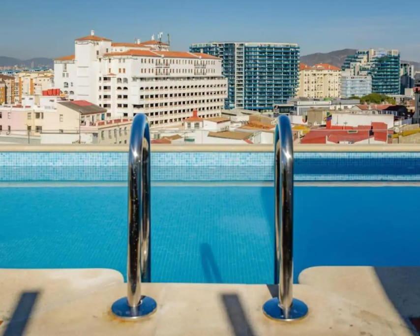 The Residence City Centre - Modern Family Apartment With Rooftop Pool & Terrace - Children Stay For Free Gibraltar Exterior photo