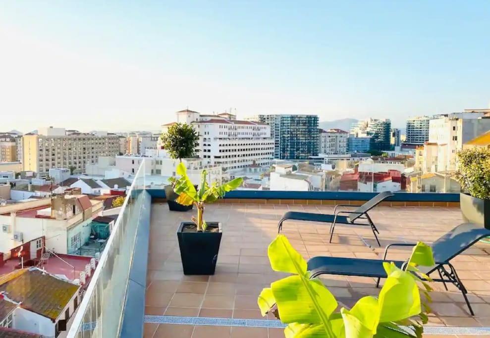 The Residence City Centre - Modern Family Apartment With Rooftop Pool & Terrace - Children Stay For Free Gibraltar Exterior photo
